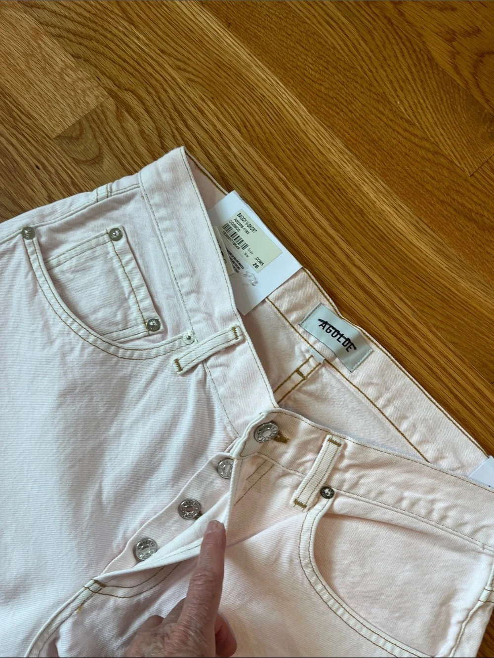 AGolde Baggy V-Short Size 26 NWT